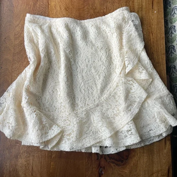 Brand New Francesca's Cream Lace Skirt - Picture 1 of 4